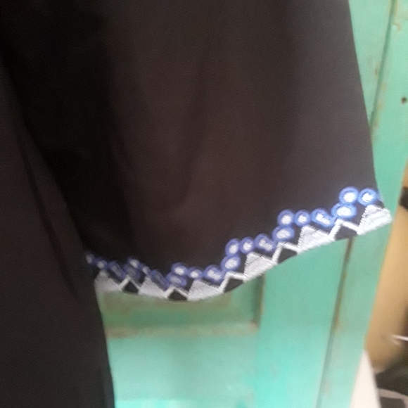 New Women's Boho Peasant Embroidered Top Sz. L - Picture 4 of 9